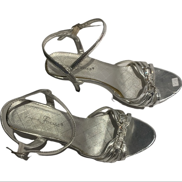 Fashion Focus Metallic Embellished Stiletto shoes - Picture 2 of 12